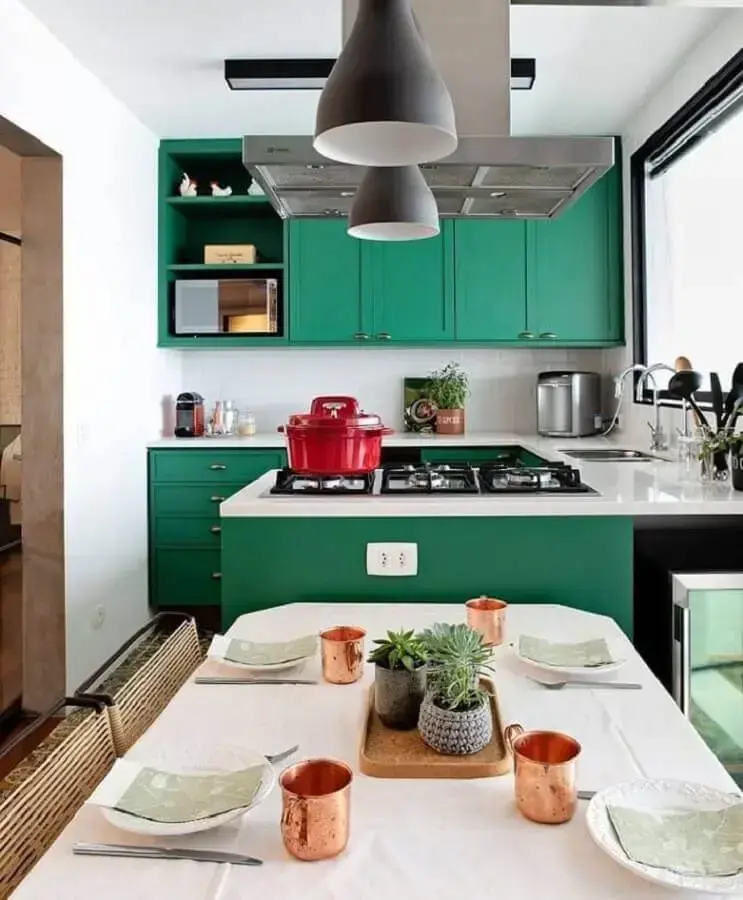 armários de cozinha planejada na cor verde esmeralda Foto Ambienta Arquitetura