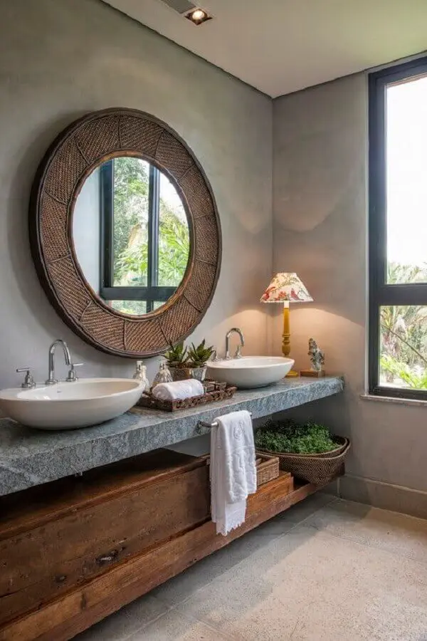 balcão de banheiro rústico e moderno com parede de cimento queimado Foto Pinterest