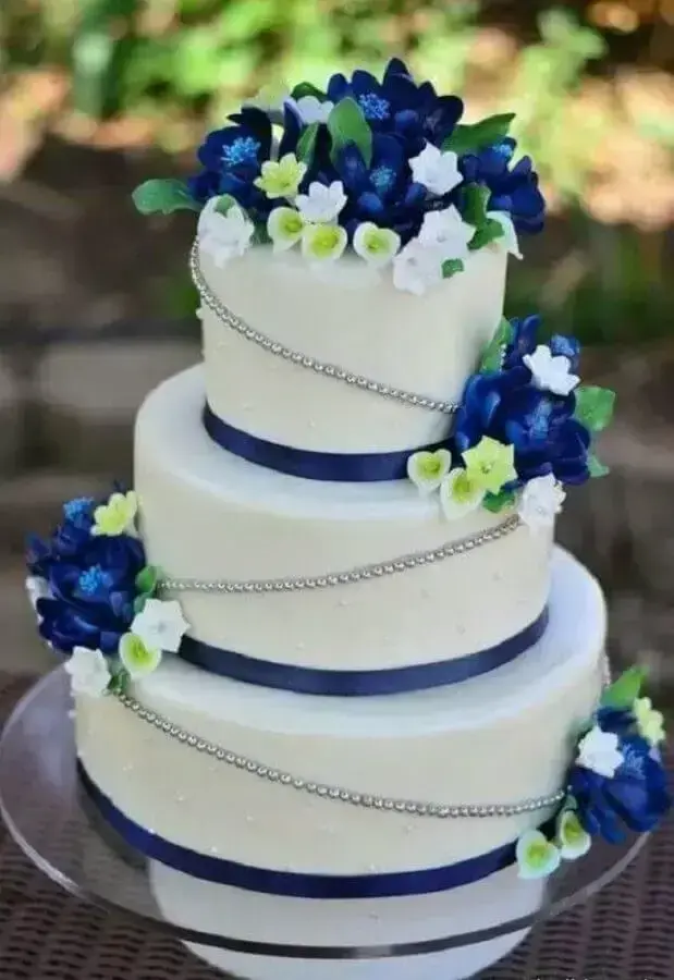 bolo decorado 3 andares para decoração de casamento azul Foto Festas biz!