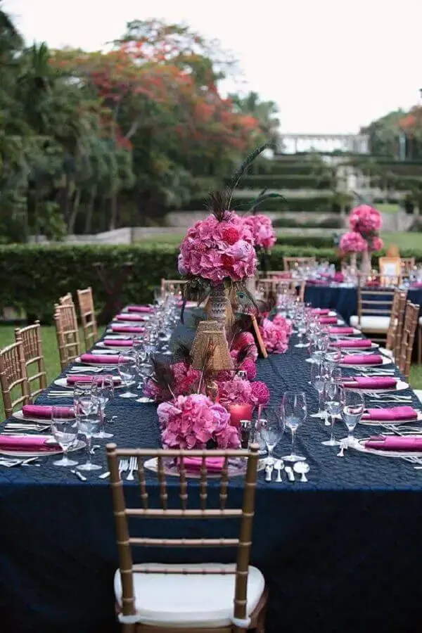 decoração de casamento azul e rosa ao ar livre Foto Pinterest