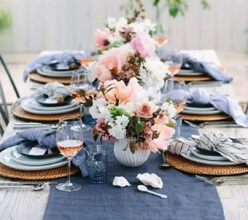 Blue and plain pink wedding decoration Foto Pinterest