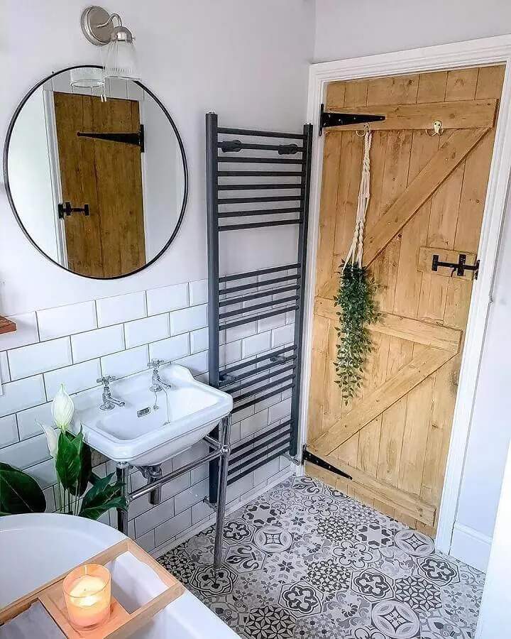 piso hidráulico para decoração de banheiro rústico simples Foto Homedit