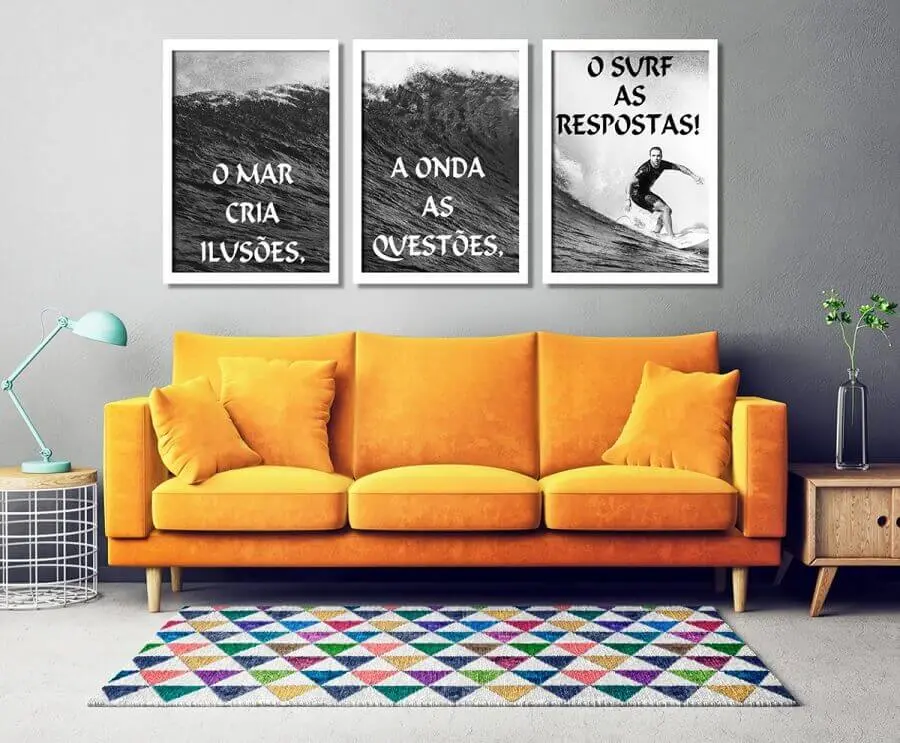 quadros com frases para sala decorada com sofá amarelo Foto Pinterest