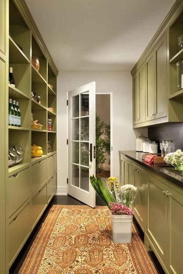 tapete para decoração de cozinha verde musgo planejada Foto CoachDecor