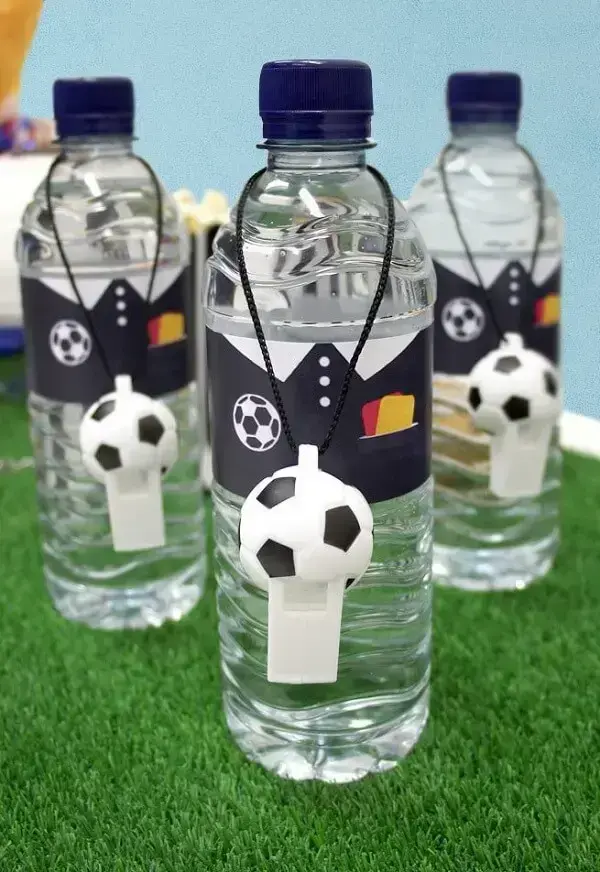 Lembrancinhas criativas feitas com garrafas de água