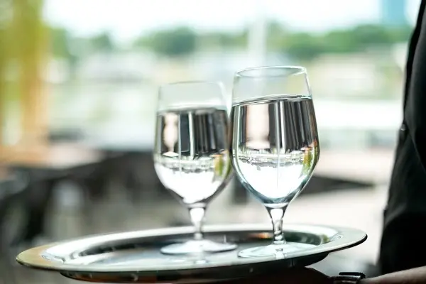 Os tipos de taças para água são muito similares com as taças de vinho