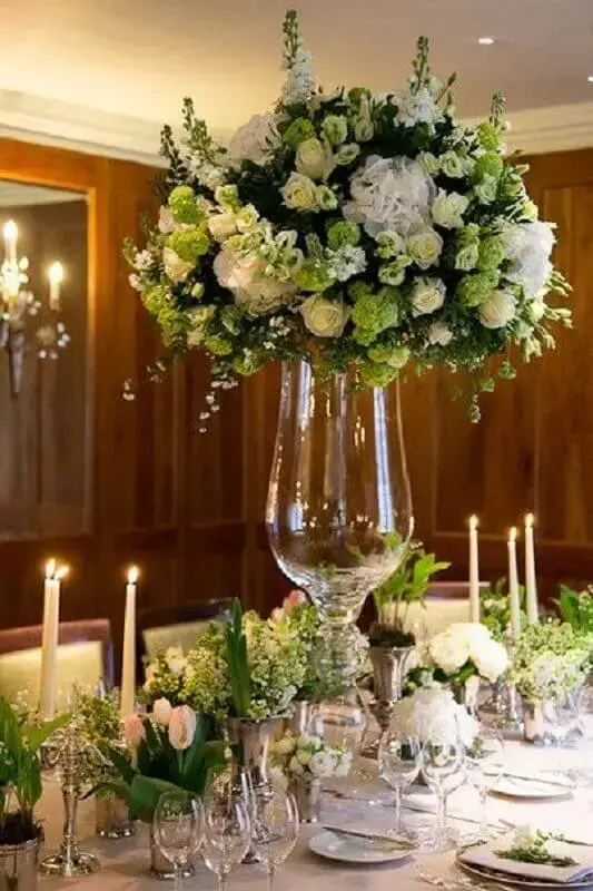 arranjo de flores grandes para decoração de festa bodas de cristal Foto Pinterest