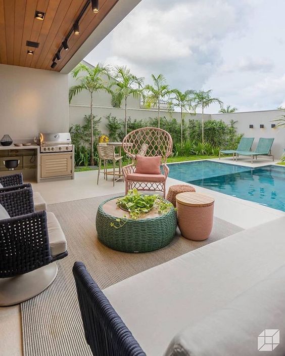Casa moderna com área gourmet com piscina