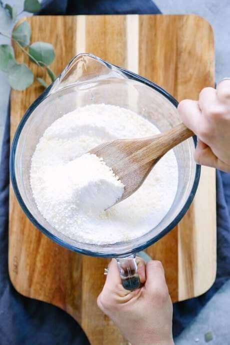 Siga a receita de como fazer sabão de coco em pó para lavar roupas