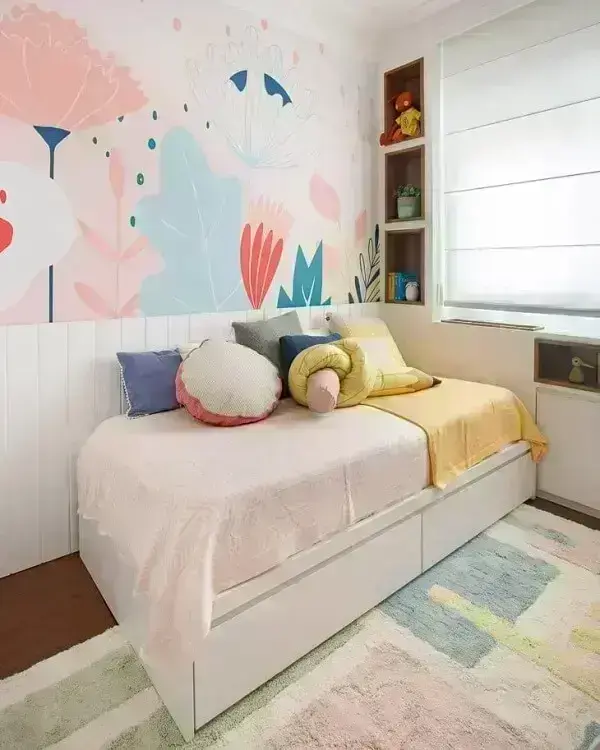 Aposte em diferentes cores para quartos para deixar o espaço alegre