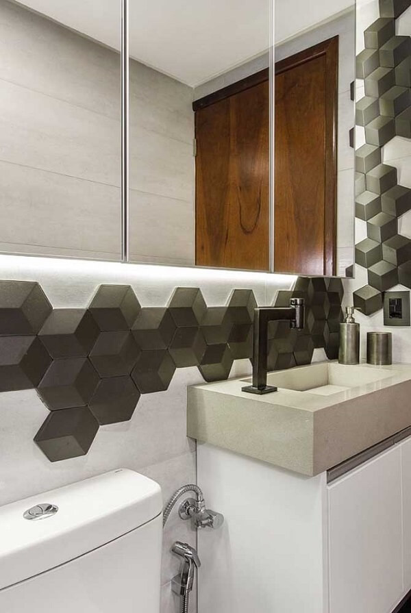 O revestimento 3D para banheiro forma um lindo desenho na parede