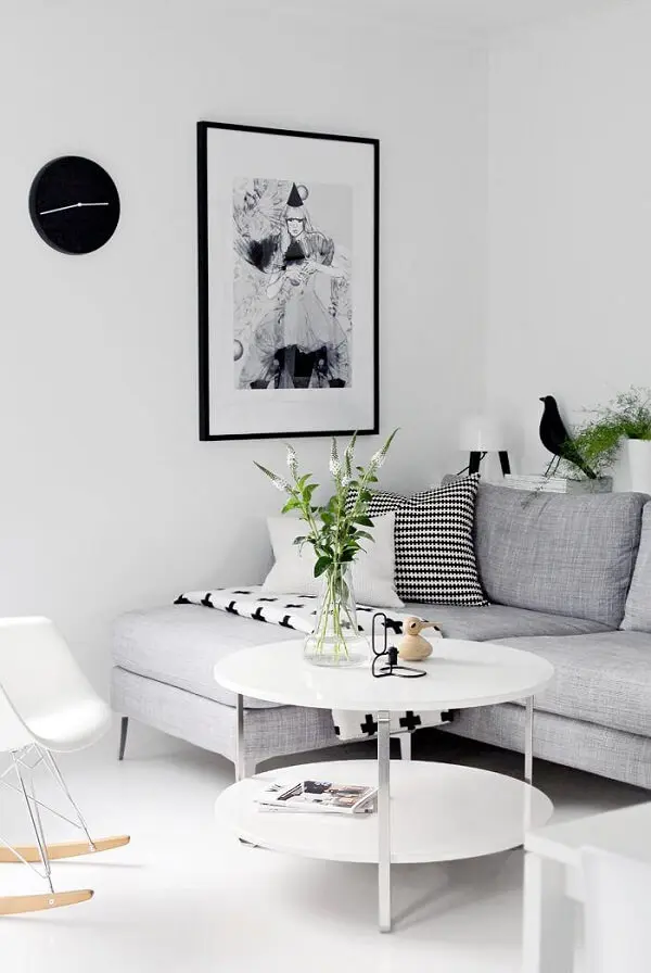 Para uma decoração minimalista combine seu sofá de canto cinza com tons de branco