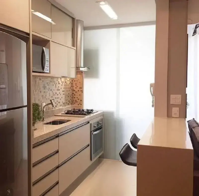 Armário de cozinha pequeno compacto com design inteligente