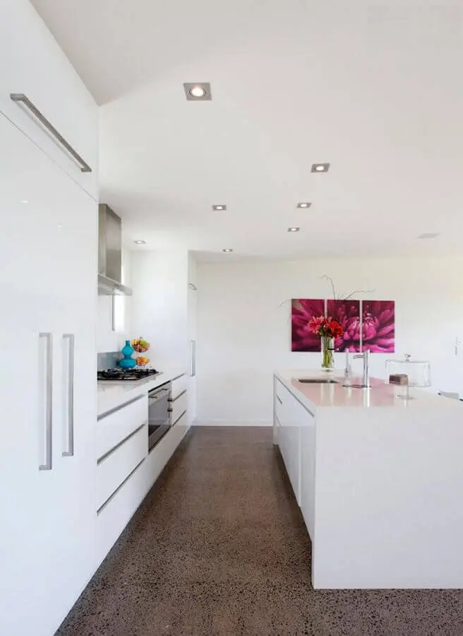 armário de cozinha completo branco com ilha Foto Pinterest