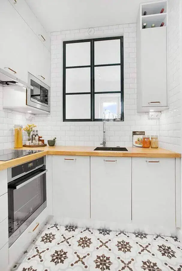 bancada de madeira para armário de cozinha de canto pequeno todo branco Foto Pinterest