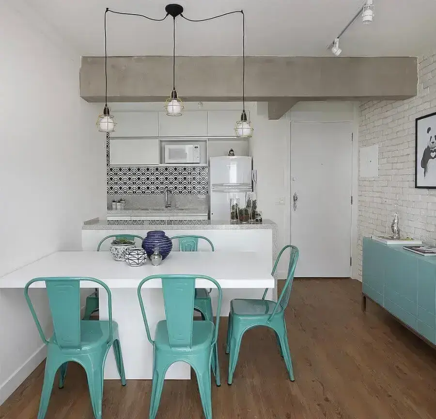 decoração de apartamento pequeno e simples branca e azul Foto Viviana Reis Design de Interiores