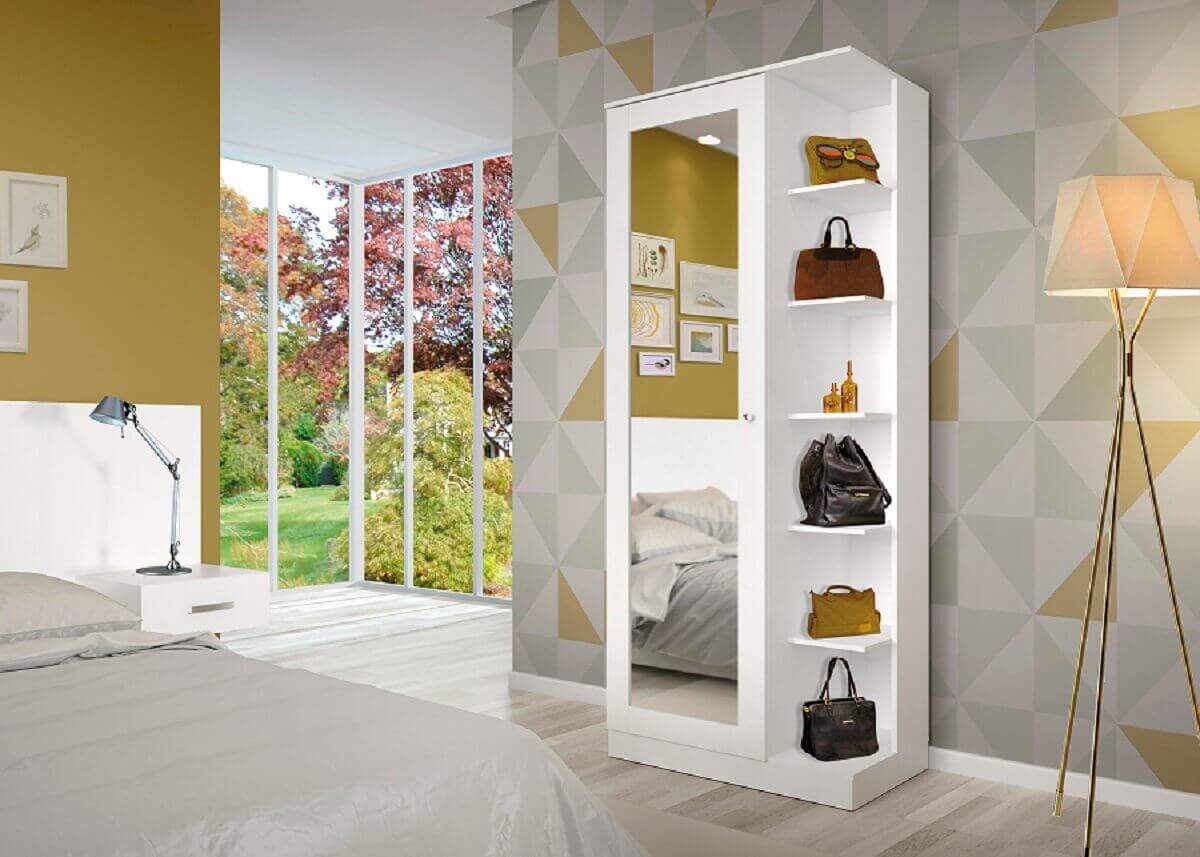 quarto moderno decorado com armário multiuso com espelho Foto Móveis Henn
