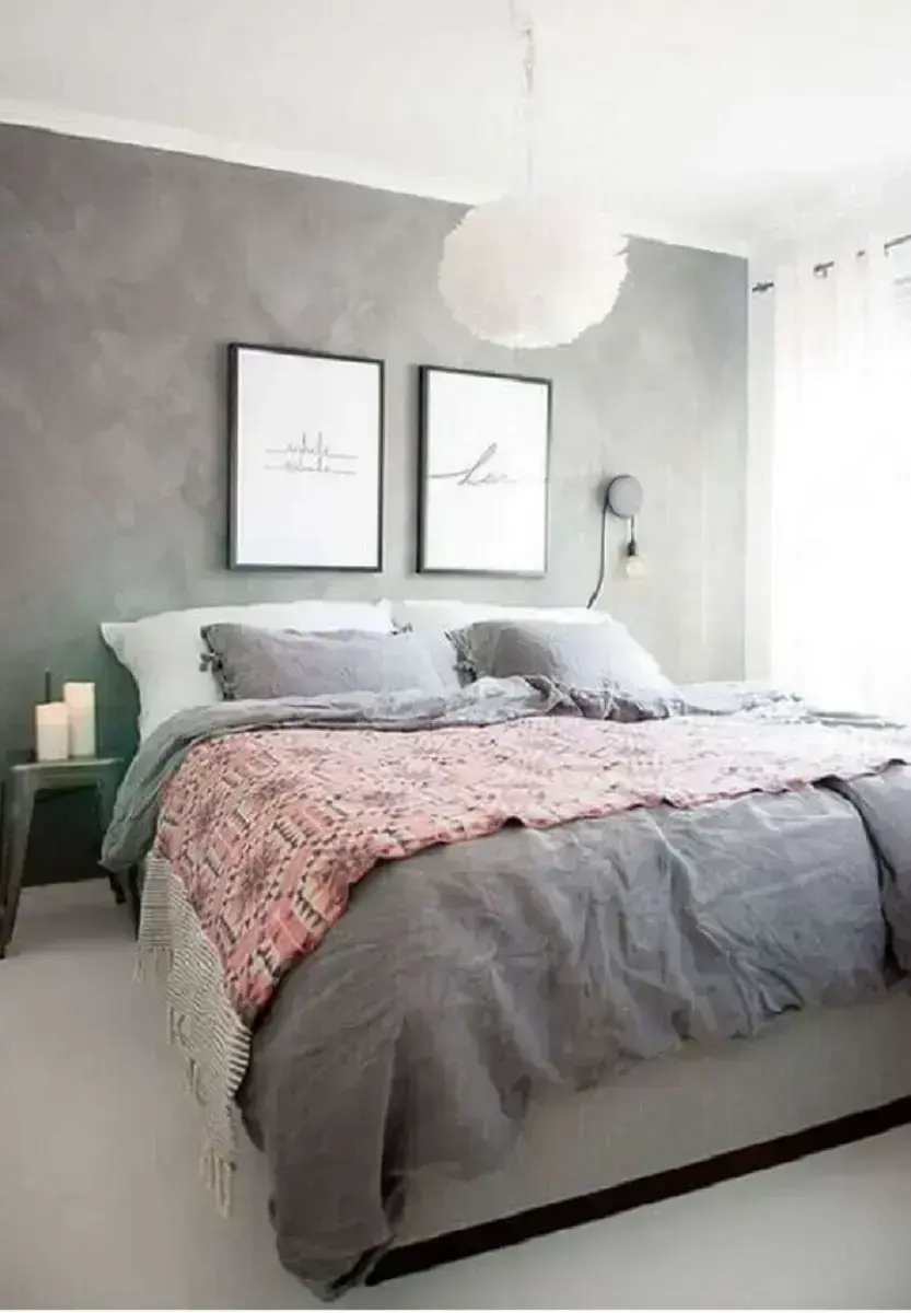 Decoração de quarto cinza com cama de casal box Foto Pinterest