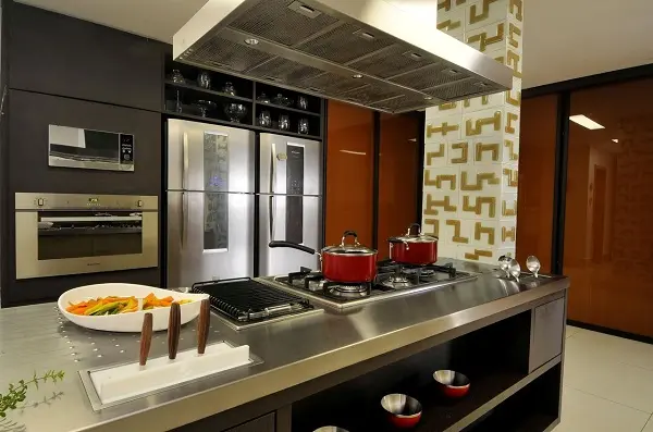 O fogão cooktop pode ser encontrado em diferentes tamanhos, cores e acabamentos