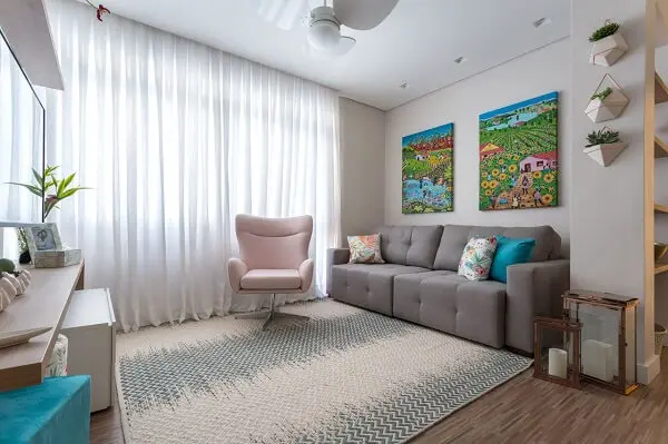 Quadros para sala de TV com ilustração delicada e colorida