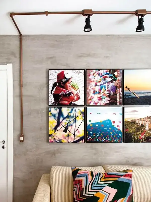 Separe seus melhores clicks para formar a decoração com quadros para sala de tv