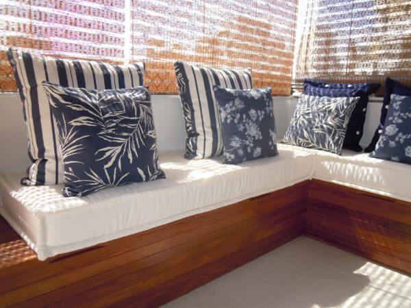 Almofada futon na varanda