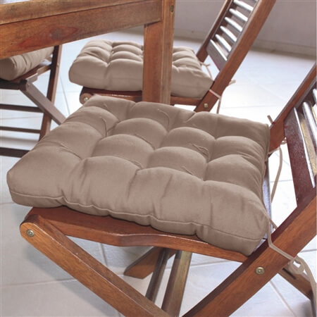 Aprenda como fazer almofadas futon para deixar suas cadeiras confortáveis