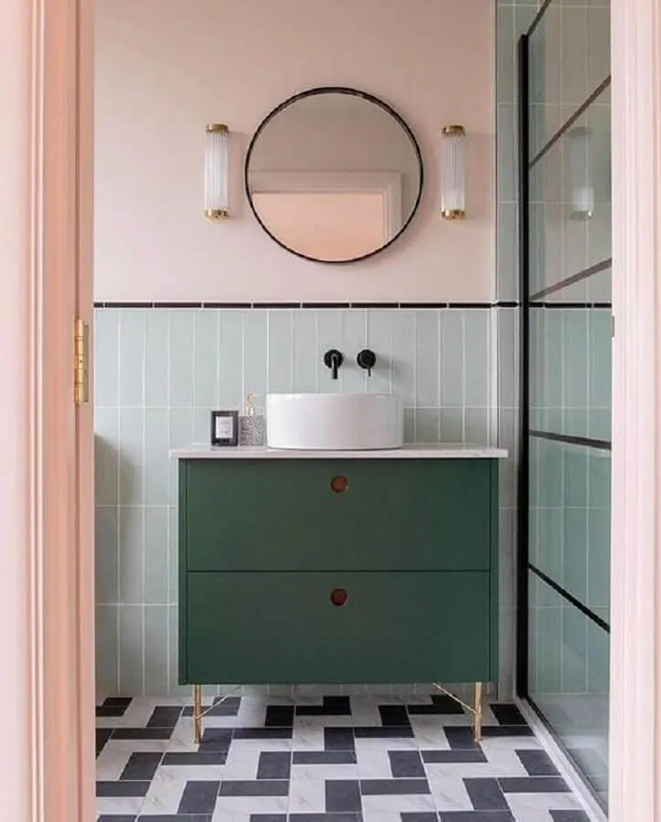 banheiro retrô estilo retrô decorado com espelho redondo para banheiro Foto Pinterest