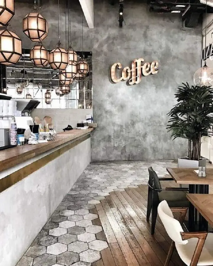 café com estilo industrial decorado com revestimento hexagonal no chão e cimento queimado Foto Simples Decoração