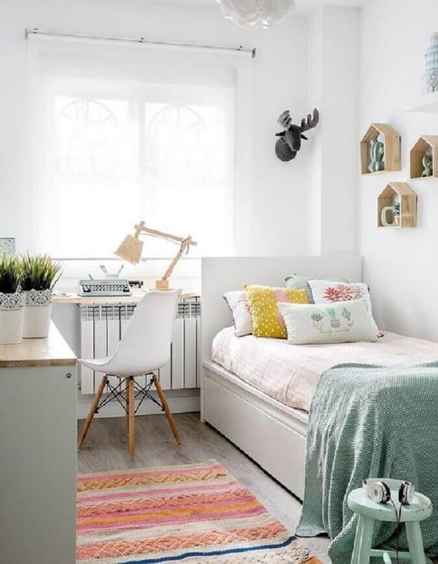 decoração clean com cama de solteiro para quarto branco Foto Jeito de Casa
