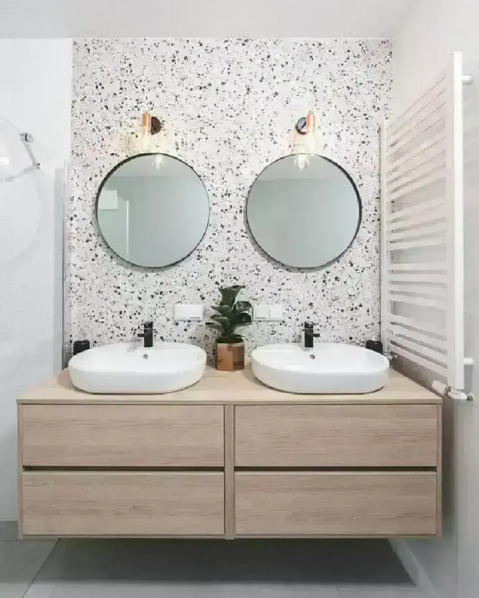 decoração com espelhos para banheiro redondo Foto We Heart It