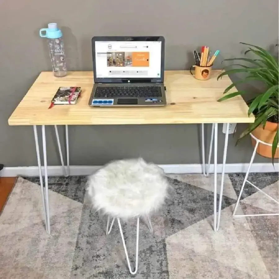 home office pequeno decorado com mesa escritório industrial simples Foto Artfactory Design