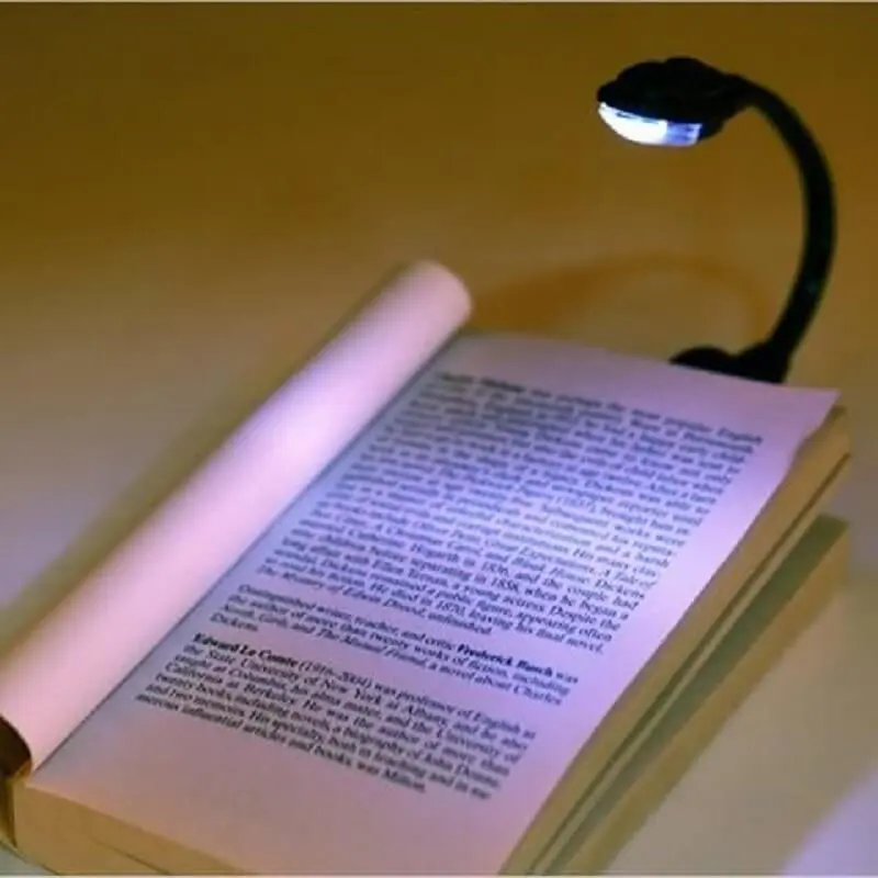 modelo de luminária para leitura com clip Foto Yandex