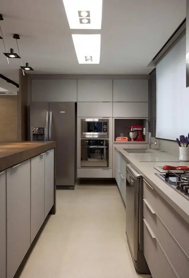modelos de cozinha sob medida moderna com armários cinza Foto Pinterest