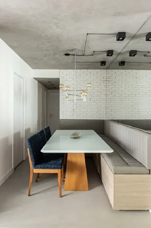 papel de parede tijolinho branco para sala de jantar com canto alemão Foto Rúbia M. Vieira Interiores