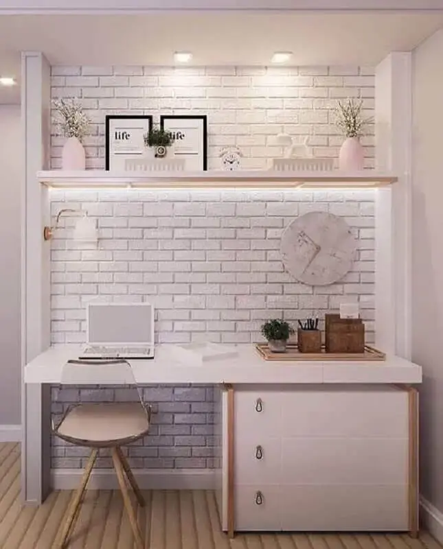 parede de tijolinho a vista branco para decoração de home office Foto Pinterest