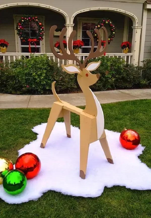 As renas não podem faltar na decoração de natal para jardim