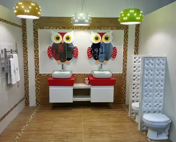 Jogo de banheiro infantil com temática de corujas
