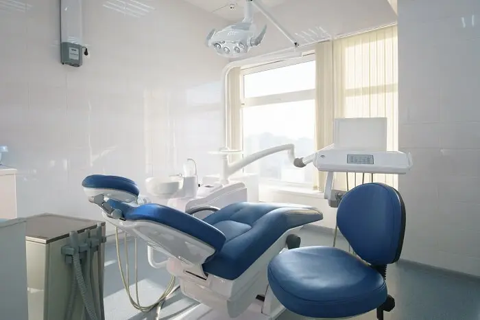 O azul é uma cor que pode ser facilmente aplicada em ambientes como consultórios odontológicos
