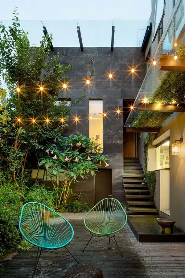 Transforme a iluminação do seu jardim com o cordão de luz lâmpadas
