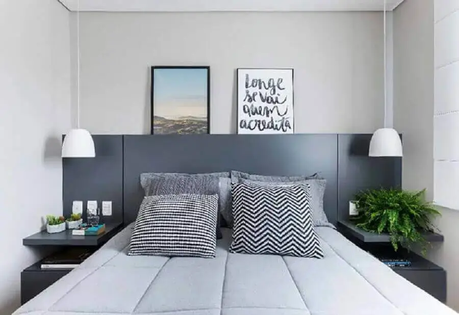 cabeceira cinza de madeira para decoração de quarto de casal planejado Foto Pinterest