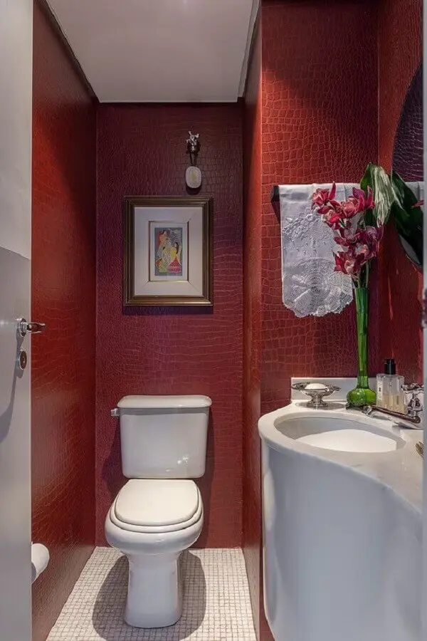 decoração de banheiro pequeno vermelho Foto Casa de Valentina