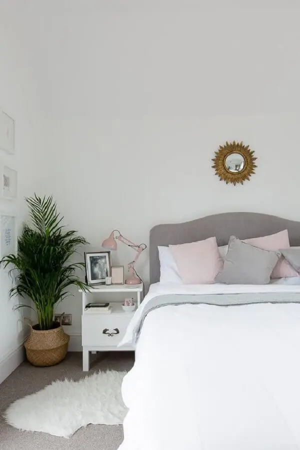 decoração de quarto simples com cabeceira de cama cinza Foto Casa de Valentina