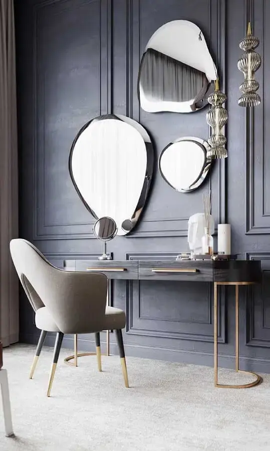 decoração sofisticada com penteadeira moderna e espelho sem moldura diferente Foto Pinterest