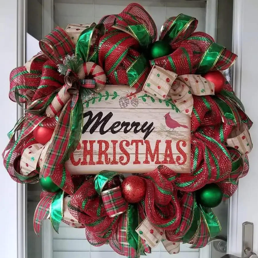 ideias de decoração de Natal com guirlanda rústica Foto Pinterest