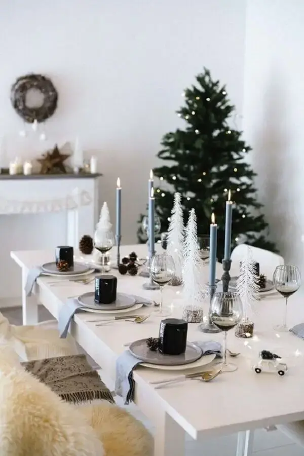 ideias de decoração de Natal para sala de jantar branca e minimalista Foto heiter & hurtig
