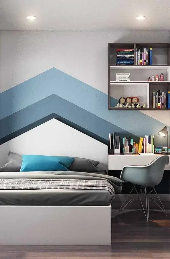 quarto azul e branco decorado com pintura de parede geométrica Foto Pinterest