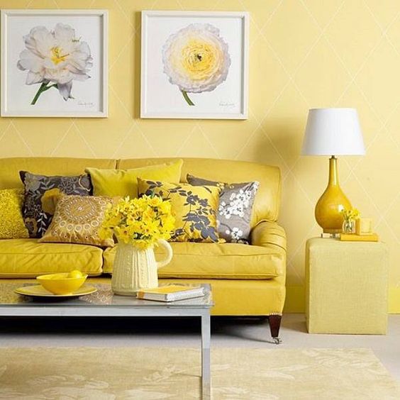 Sala de estar amarela