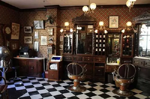 Decoração de barbearia simples retrô com papel de parede vintage