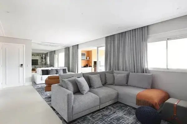 O sofá de canto linho otimiza o espaço da sala